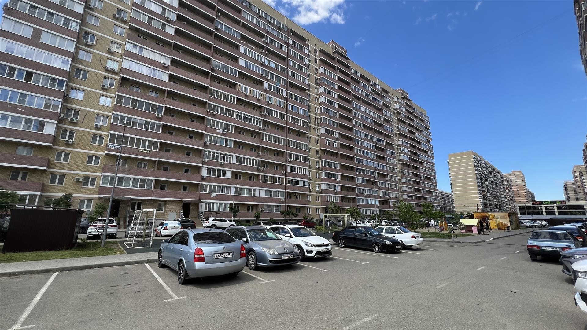 Фото №10: 1-комнатная квартира 45 м² - Краснодар, Музыкальный, ЖК Времена Года, имени Петра Метальникова, Завод Радиоизмерительных Приборов, Прикубанский внутригородской округ, мкр. жилой комплекс Времена года, ул. Петра Метальникова, 5к1