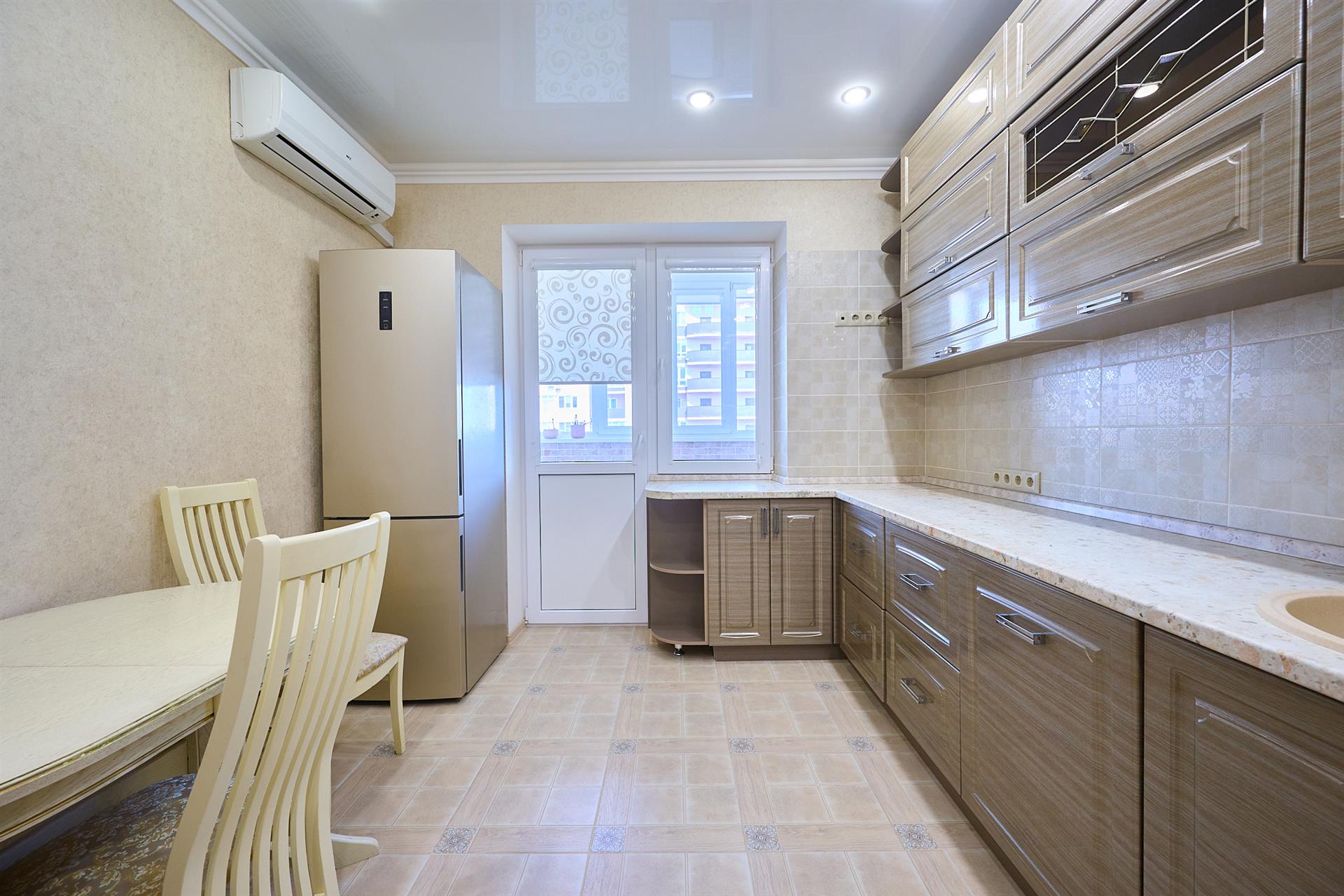 Фото №3: 2-комнатная квартира 65 м² - Краснодар, Прикубанский внутригородской округ, Солнечный, мкр. Фестивальный, ул. Казбекская, 3