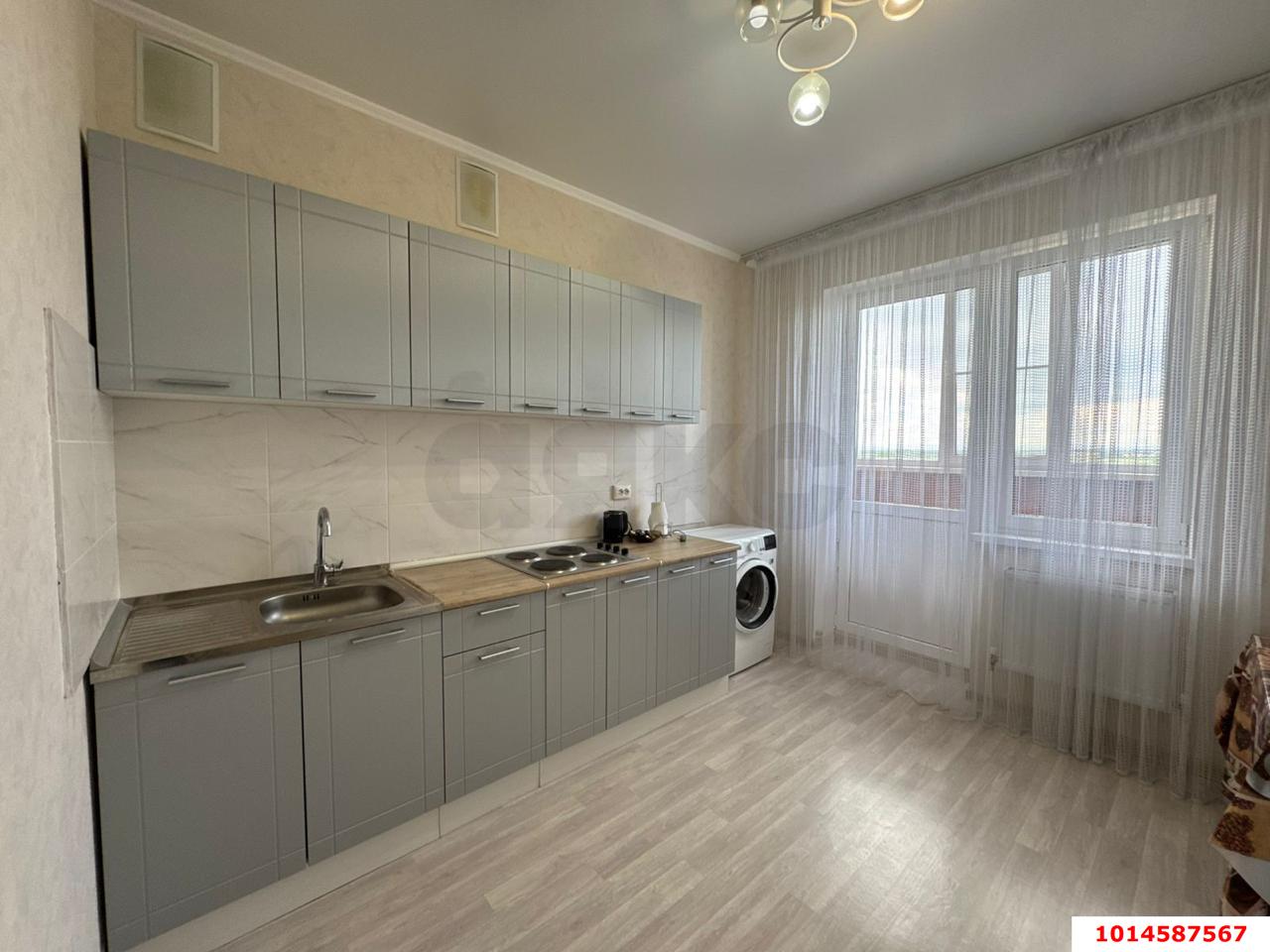 Фото №1: 1-комнатная квартира 35 м² - Новая Адыгея, жилой комплекс Мега, ул. Бжегокайская, 90/3к1