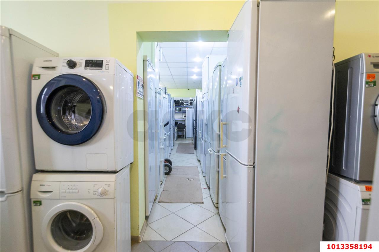 Фото №4: Офисное помещение 34 м² - Российский, Прикубанский внутригородской округ, ул. имени В.М. Комарова, 25