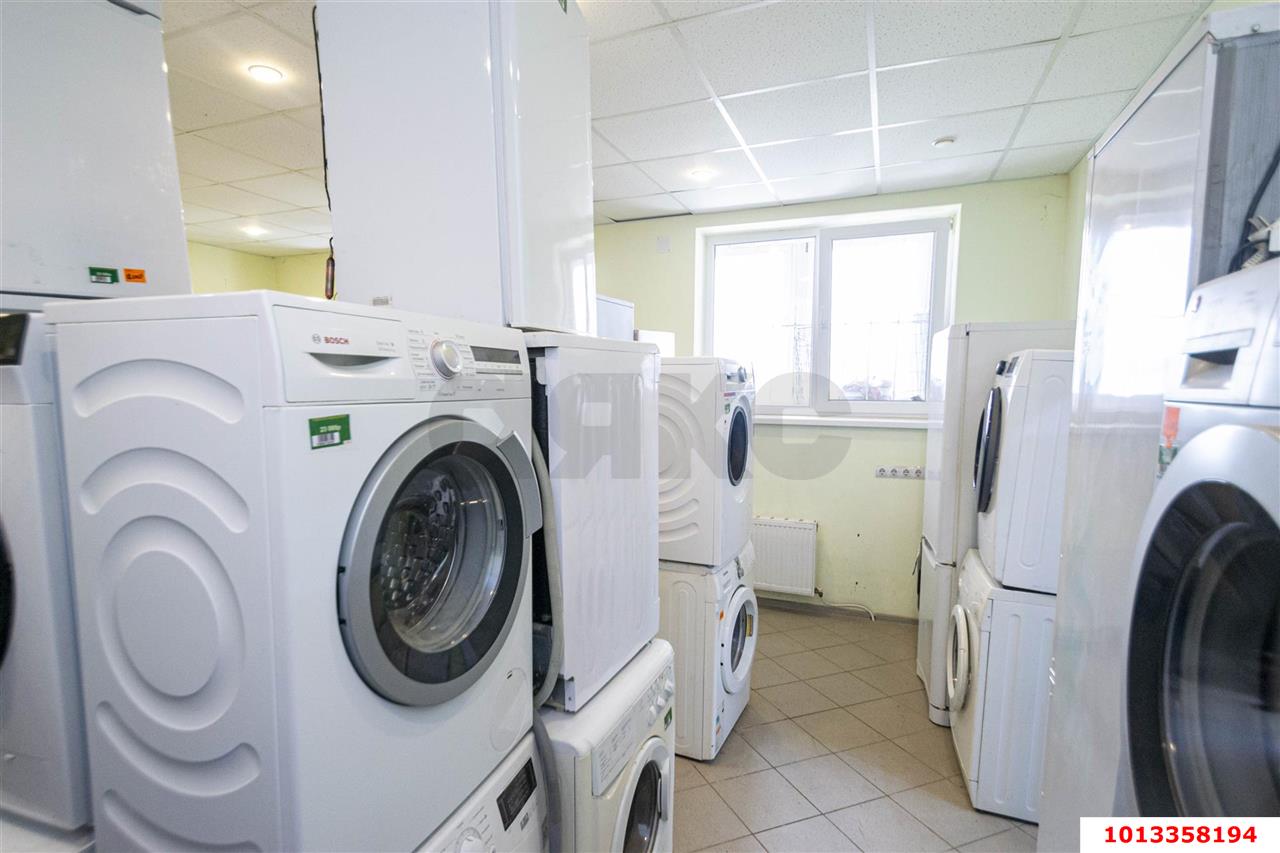 Фото №3: Офисное помещение 34 м² - Российский, Прикубанский внутригородской округ, ул. имени В.М. Комарова, 25