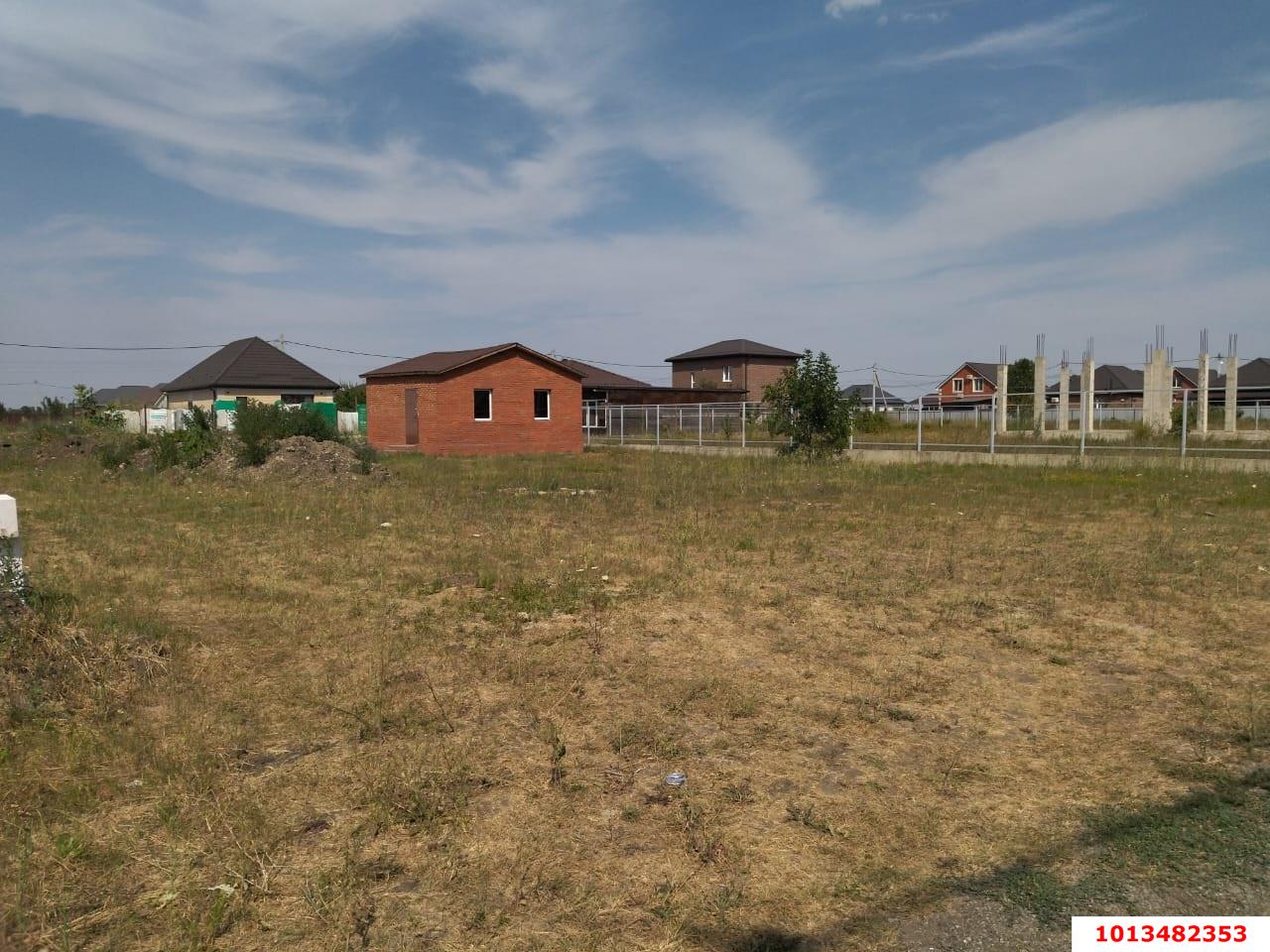 Фото №1: Земельный участок 10 сот. - Российский, мкр. Прикубанский внутригородской округ, ул. Триумфальная, 57