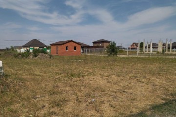 Фото №1: Земельный участок под ИЖС 10 сот. - Российский, мкр. Прикубанский внутригородской округ, ул. Триумфальная, 57