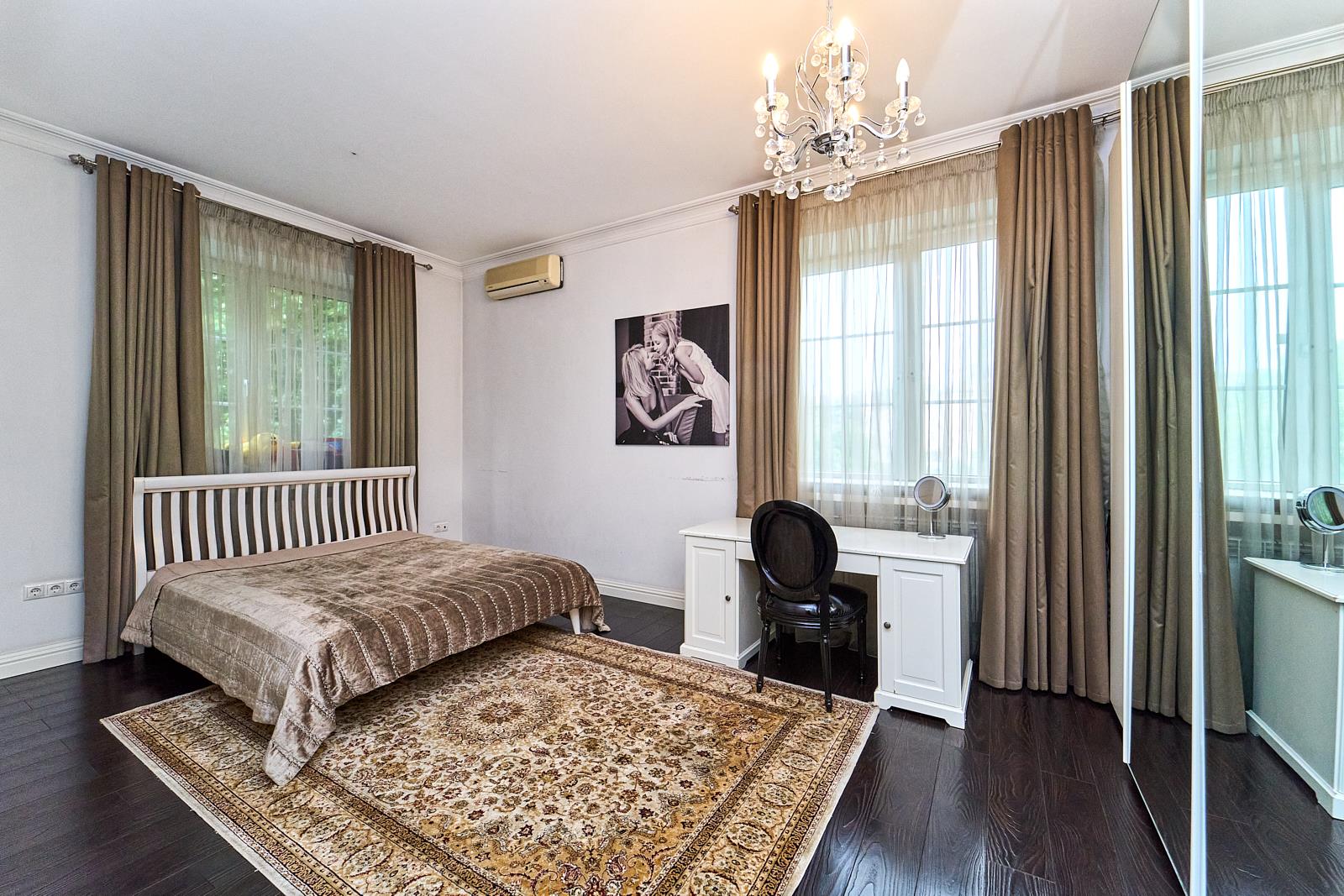 Фото №6: 3-комнатная квартира 120 м² - Краснодар, мкр. Западный внутригородской округ, ул. Рашпилевская, 132