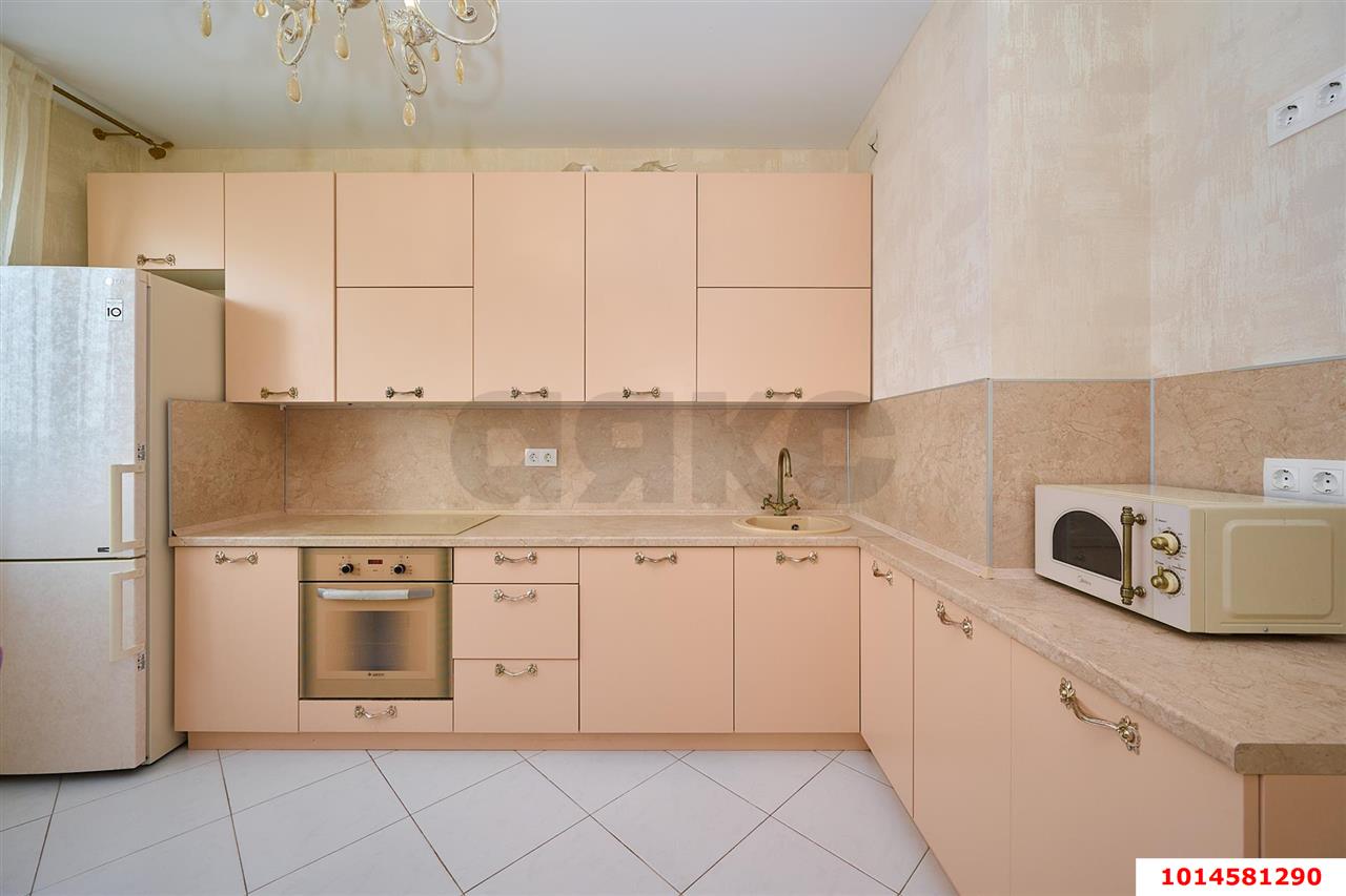 Фото №2: 2-комнатная квартира 74 м² - Краснодар, Камвольно-суконный Комбинат, ул. Максима Горького, 34/1