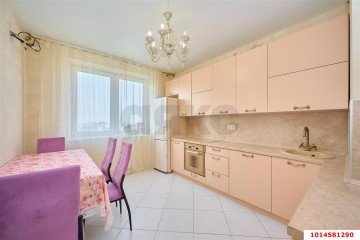 Фото №1: 2-комнатная квартира 74 м² - Краснодар, мкр. Камвольно-суконный Комбинат, ул. Максима Горького, 34/1