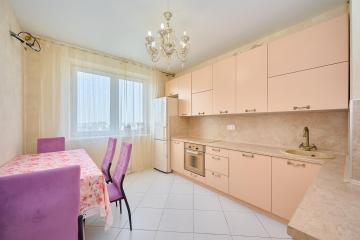 Фото №1: 2-комнатная квартира 64 м² - Краснодар, мкр. Камвольно-суконный Комбинат, ул. Максима Горького, 34/1