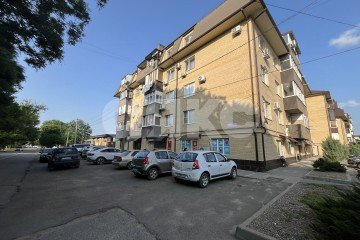 Фото №1: 1-комнатная квартира 49 м² - Армавир, мкр. Комсомольский, ул. Дзержинского, 137