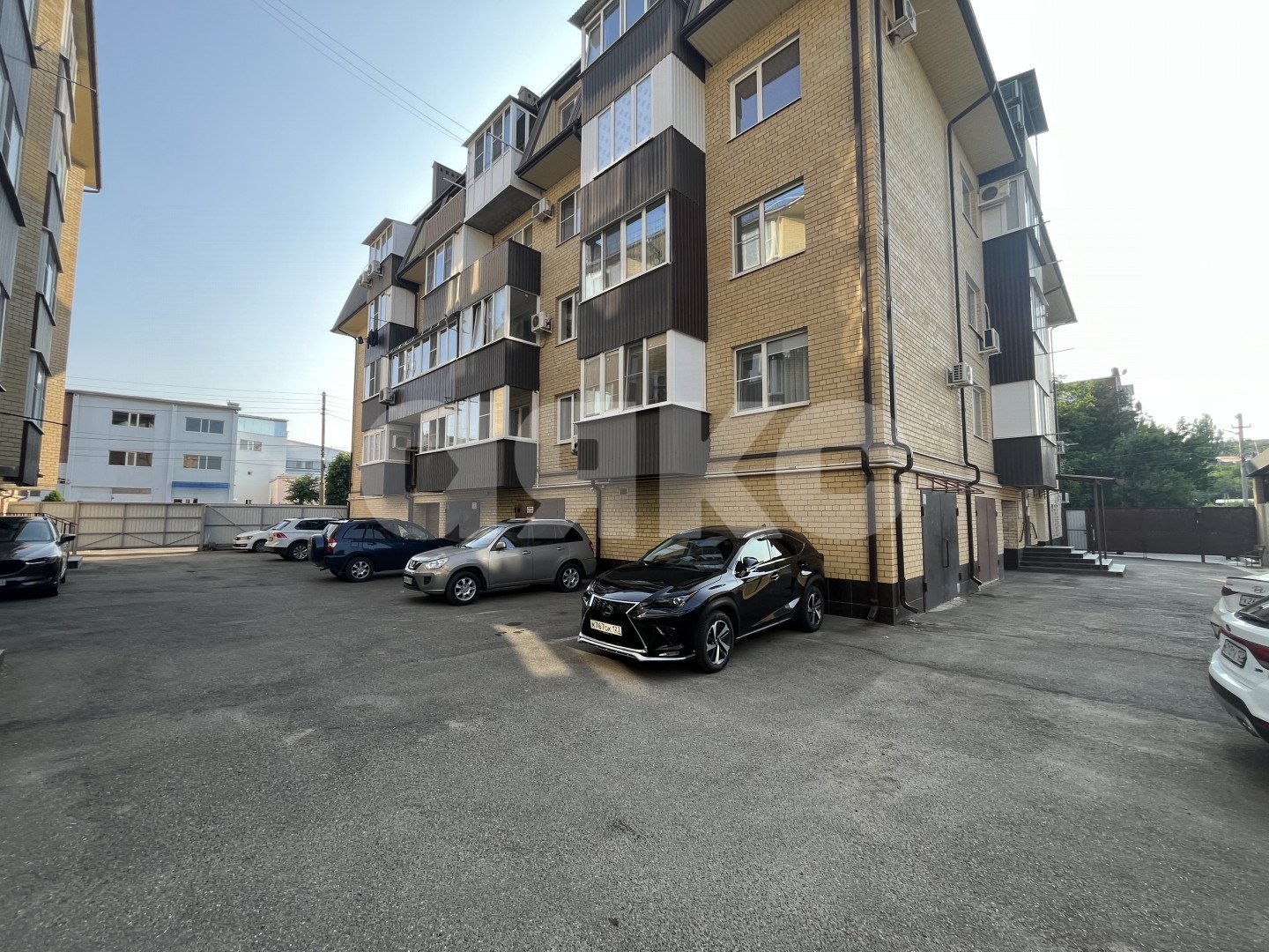 Фото №2: 1-комнатная квартира 49 м² - Армавир, Комсомольский, ул. Дзержинского, 137