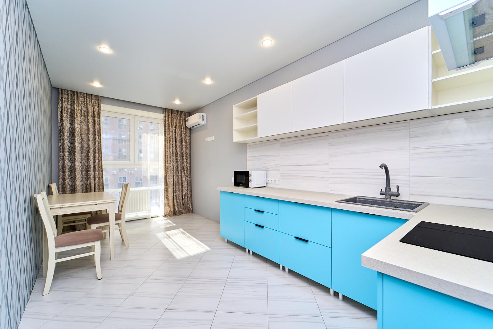 Фото №7: 2-комнатная квартира 79 м² - Краснодар, Прикубанский внутригородской округ, жилой комплекс Кубанский, мкр. Завод Измерительных Приборов, ул. Зиповская, 34к2