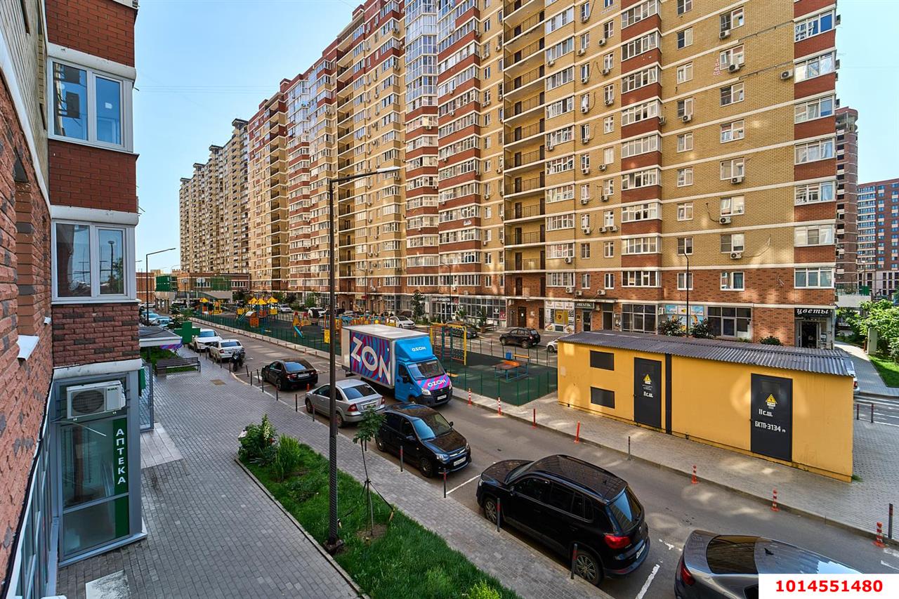 Фото №10: 2-комнатная квартира 64 м² - Краснодар, Прикубанский внутригородской округ, Завод Радиоизмерительных Приборов, жилой комплекс Времена Года 3, мкр. имени Петра Метальникова, ул. Цезаря Куникова, 24к1