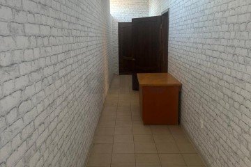 Фото №4: Офисное помещение 234 м² - Краснодар, мкр. Камвольно-суконный Комбинат, ул. Дежнёва, 40/3