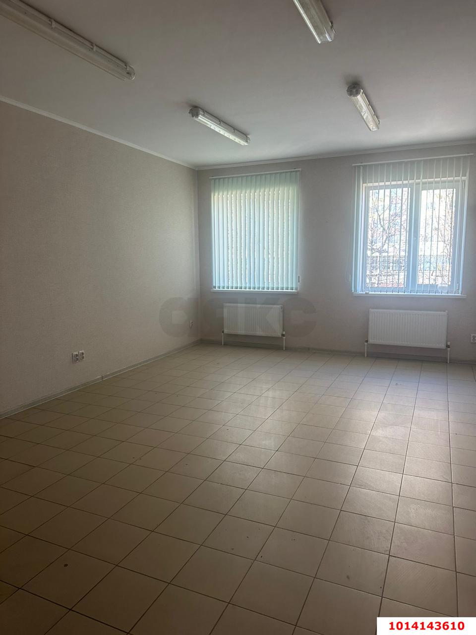 Фото №1: Офисное помещение 234 м² - Краснодар, Камвольно-суконный Комбинат, ул. Дежнёва, 40/3