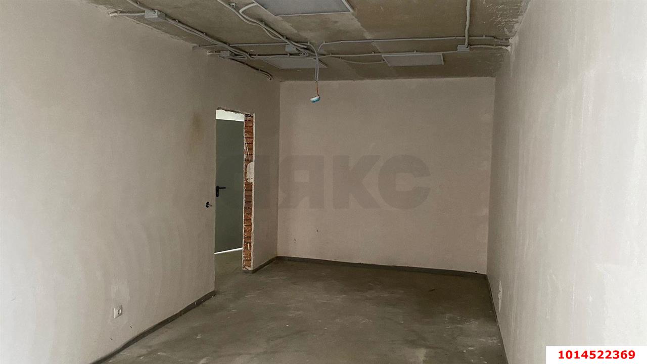 Фото №2: Торговое помещение 63 м² - Краснодар, жилой комплекс Радуга, ул. Евгении Жигуленко, 7к1