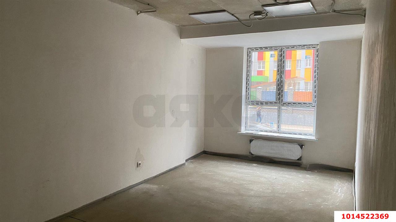 Фото №1: Торговое помещение 63 м² - Краснодар, жилой комплекс Радуга, ул. Евгении Жигуленко, 7к1