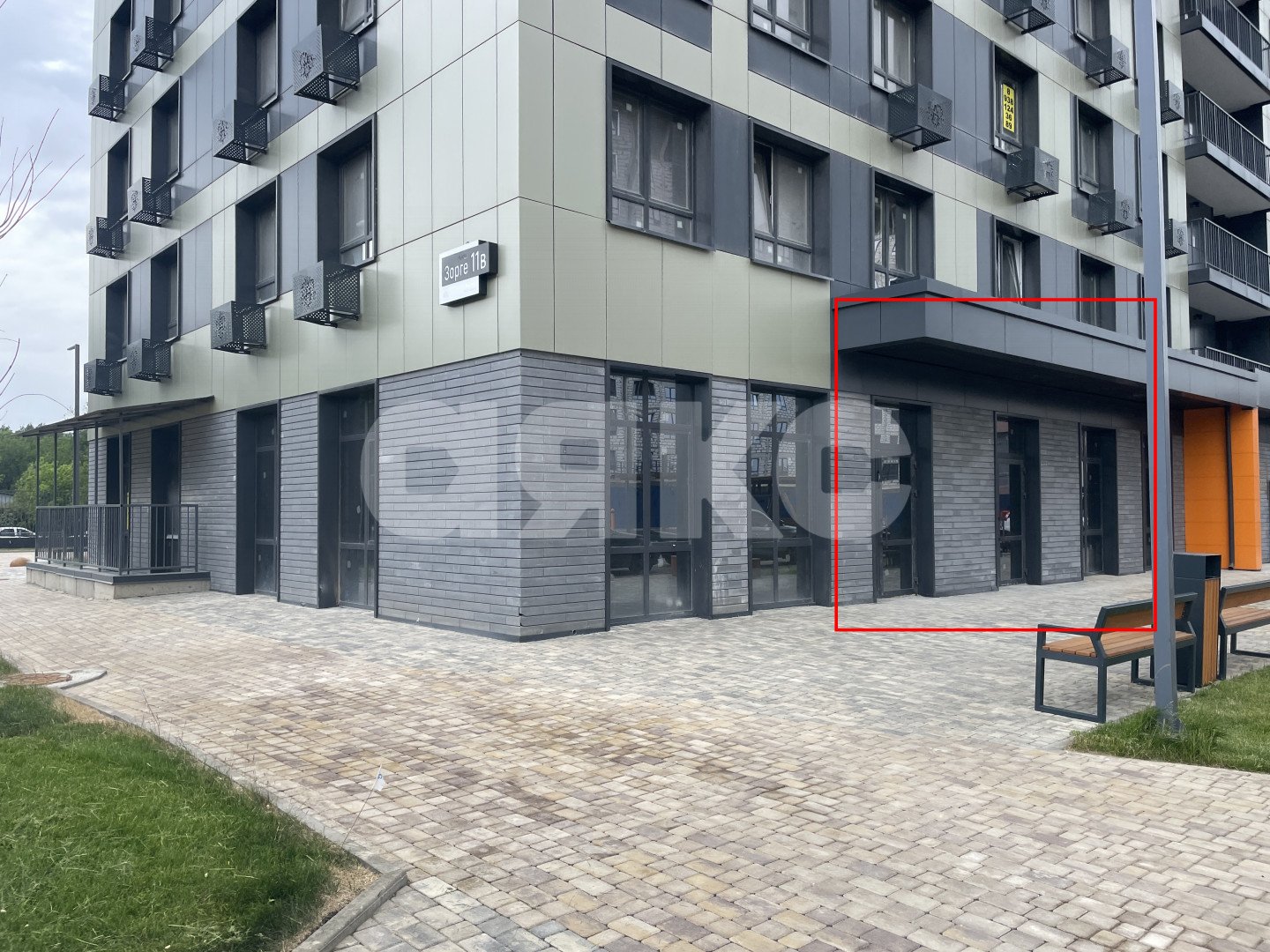 Фото №1: Коммерция 70 м² - Ростов-на-Дону, жилой комплекс Современник, ул. Зорге, 11