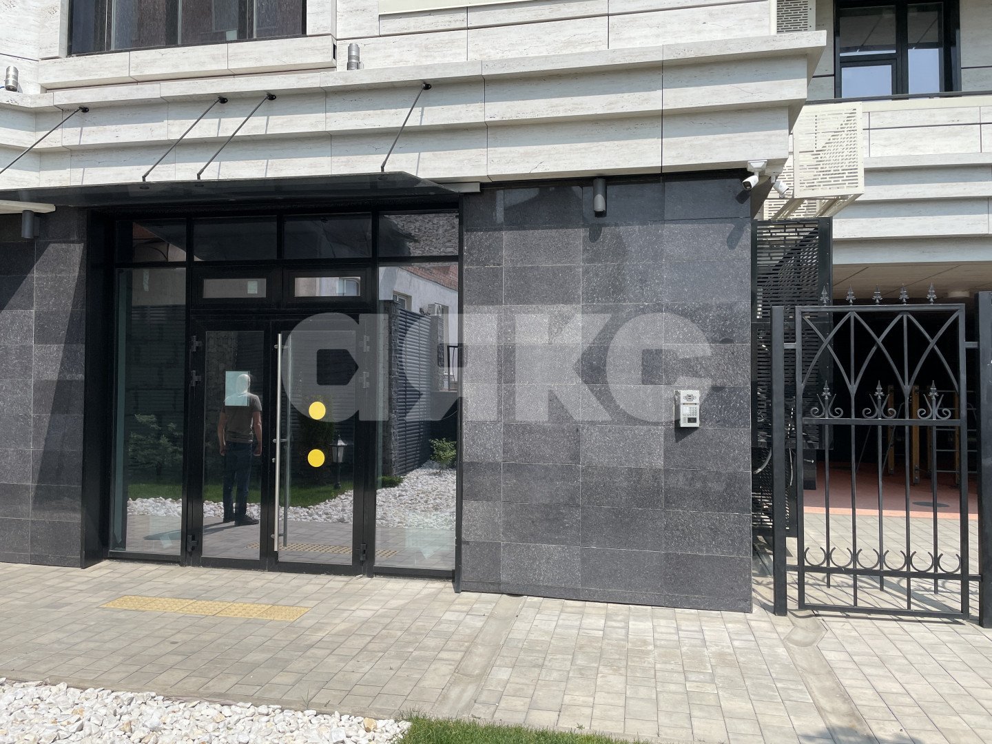 Фото №2: Коммерция 68 м² - Ростов-на-Дону, жилой комплекс Пушкин, ул. Пушкинская, 97