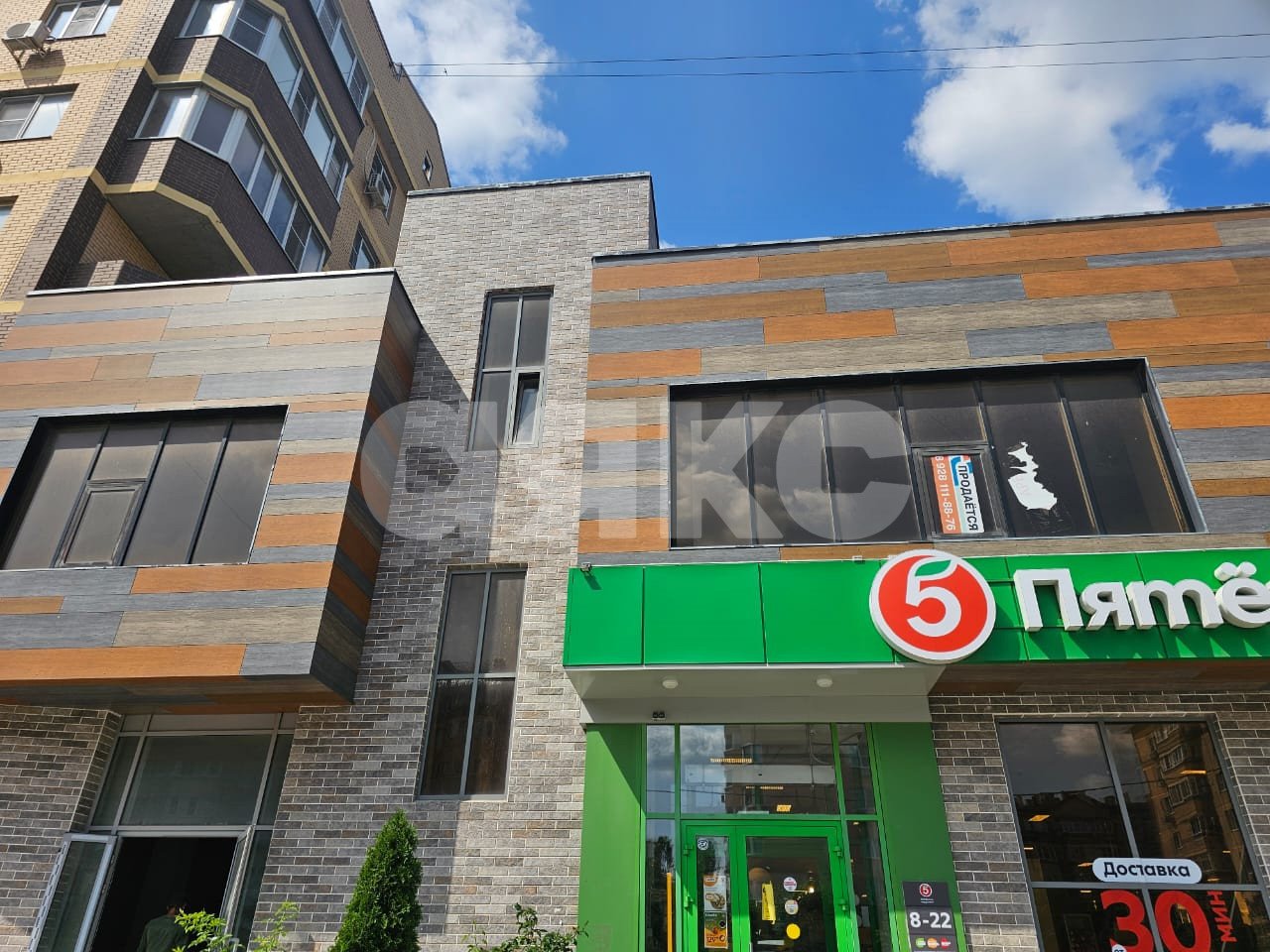 Фото №3: Коммерция 418 м² - Ростов-на-Дону, жилой комплекс Европейский, ул. Тружеников, 80