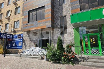 Фото №4: Коммерция 418 м² - Ростов-на-Дону, мкр. жилой комплекс Европейский, ул. Тружеников, 80