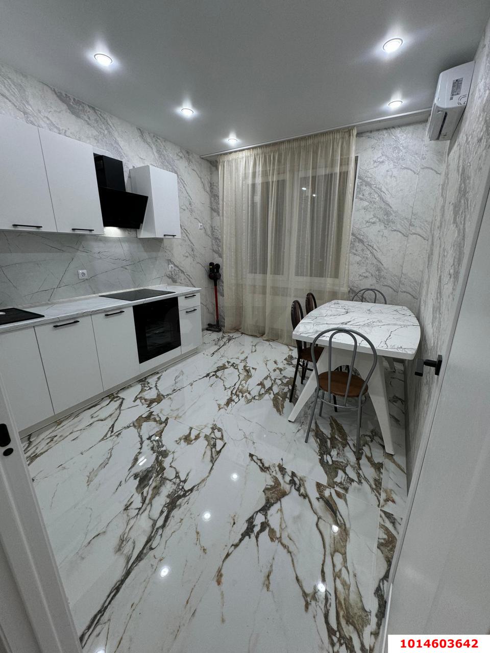 Фото №2: 1-комнатная квартира 37 м² - Краснодар, жилой комплекс Краски, ул. Краеведа Соловьёва, 6к5