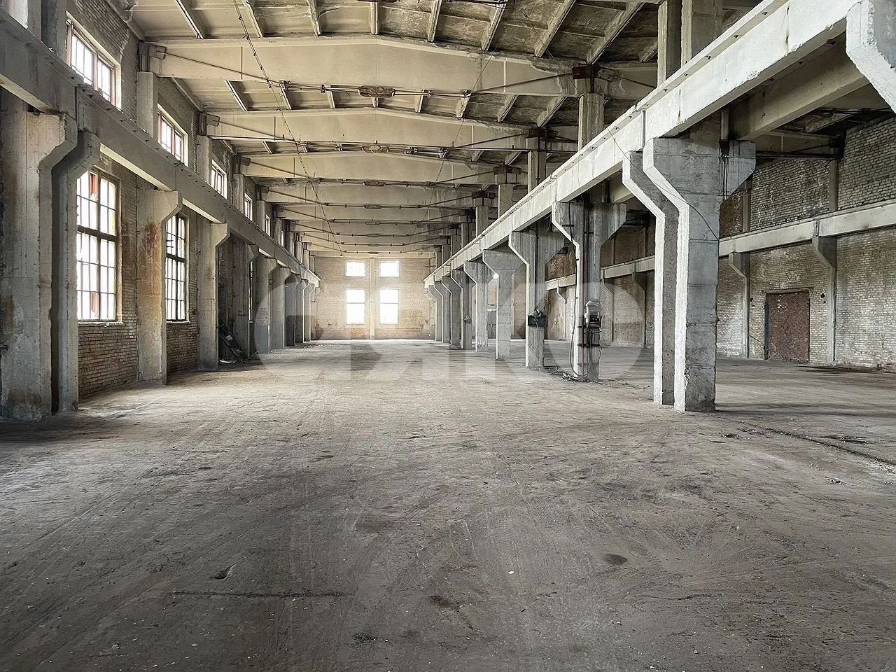 Фото №1: Коммерция 2000 м² - Азов, ул. Заводская, 1