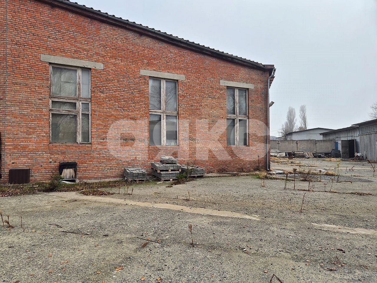 Фото №12: Коммерция 800 м² - Ростов-на-Дону, Заречная, ул. 2-я Луговая, 32