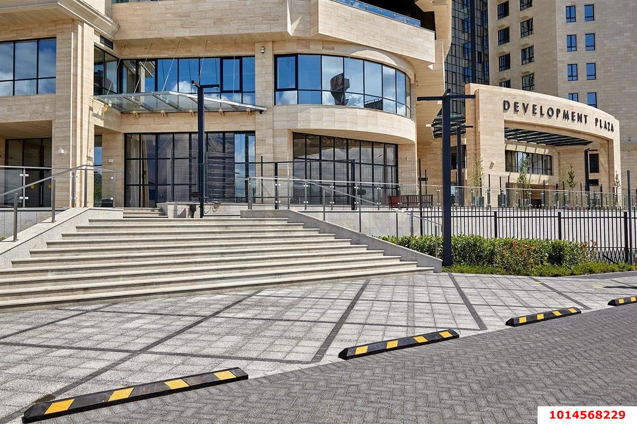 Фото №2: 2-комнатная квартира 85 м² - Краснодар, жилой комплекс Девелопмент Плаза, ул. имени 40-летия Победы, 33Г
