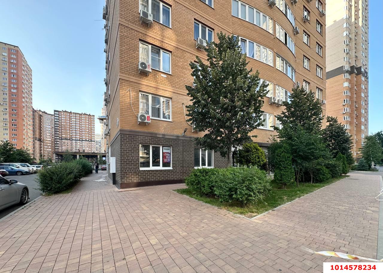 Фото №1: 2-комнатная квартира 64 м² - Краснодар, Губернский, ул. имени Героя Георгия Бочарникова, 8/1