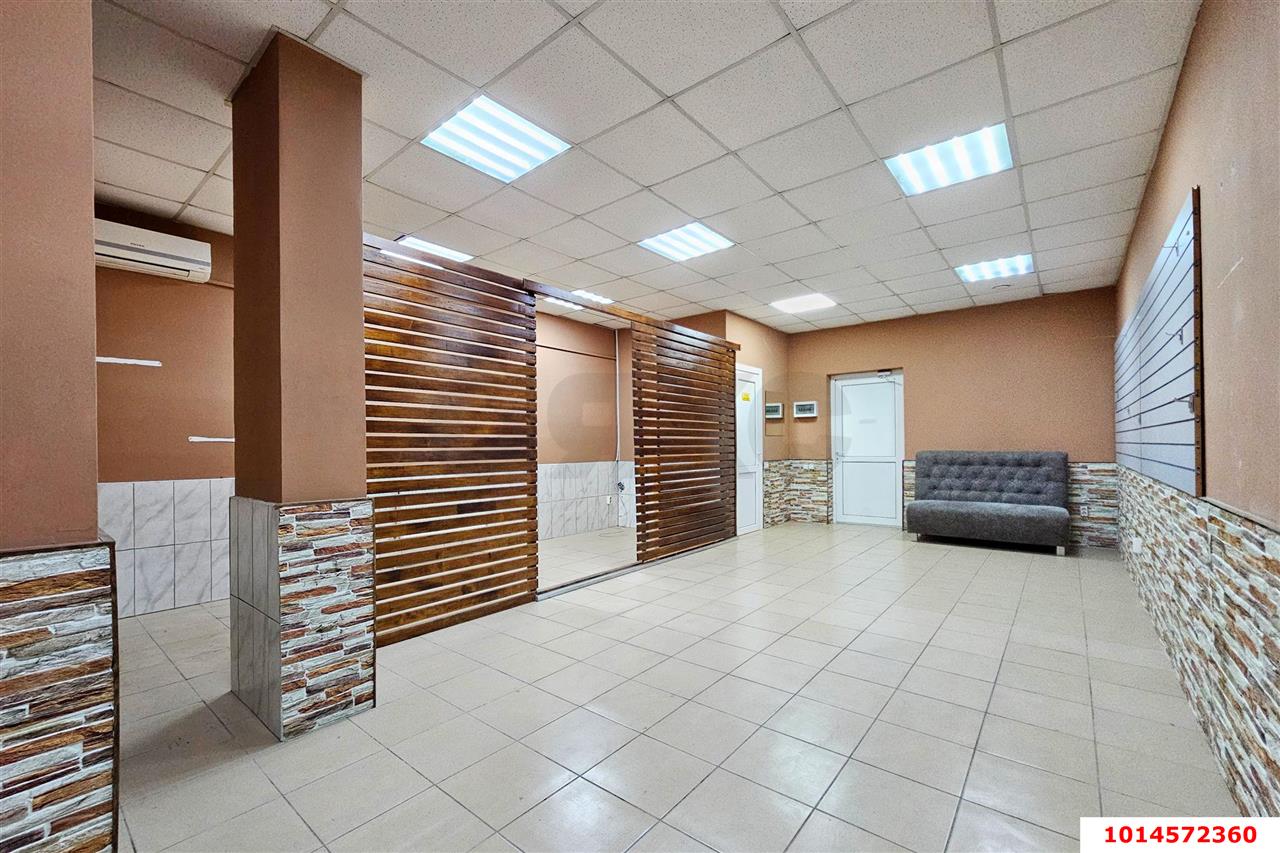 Фото №3: Торговое помещение 38 м² - Краснодар, ЖК Панорама, ул. Восточно-Кругликовская, 22/3