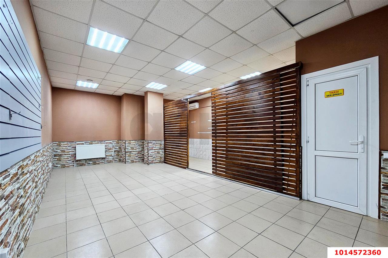 Фото №2: Торговое помещение 38 м² - Краснодар, ЖК Панорама, ул. Восточно-Кругликовская, 22/3
