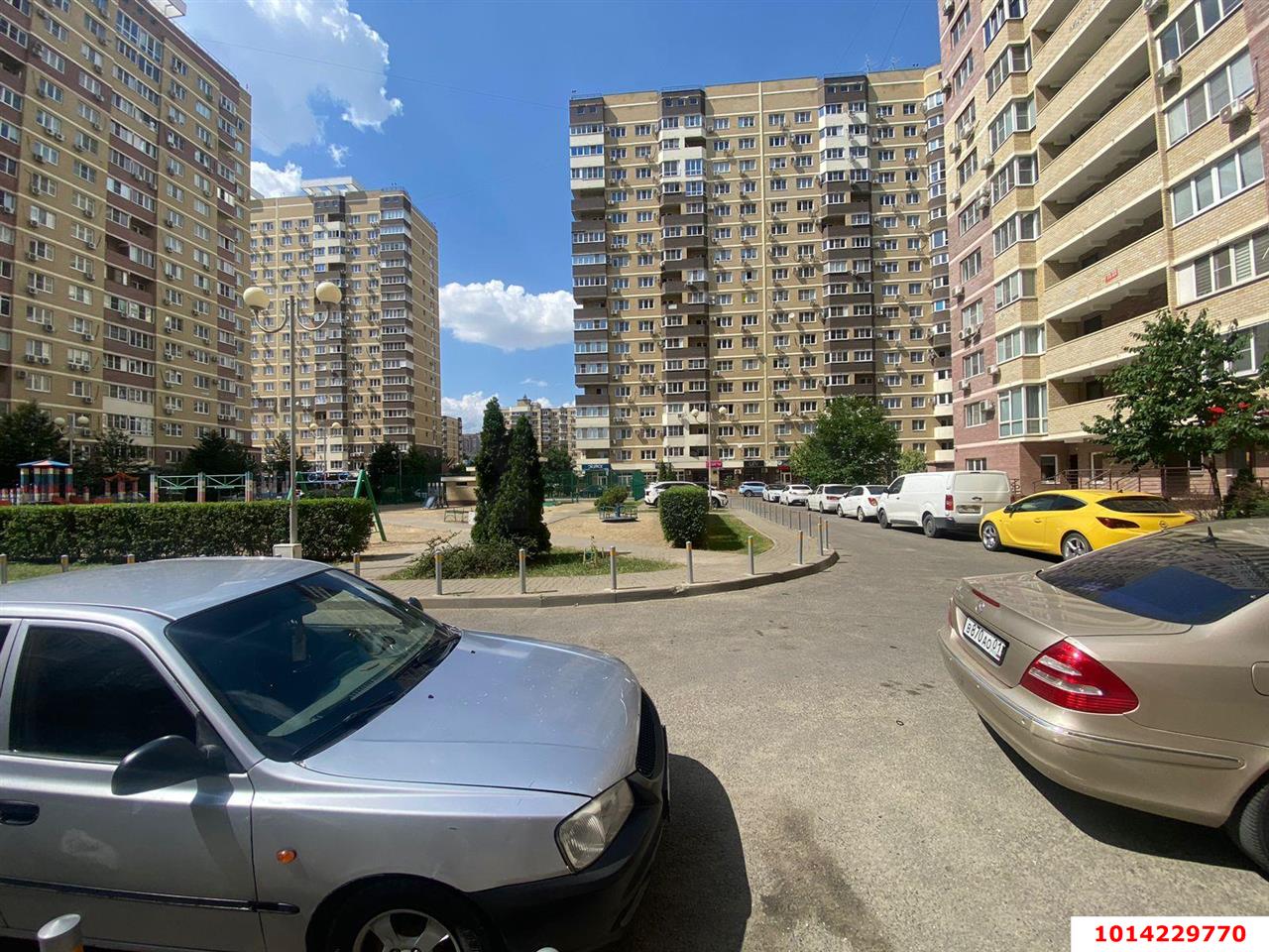 Фото №2: Гараж - Краснодар, жилой комплекс Симфония, ул. Российская, 70/6
