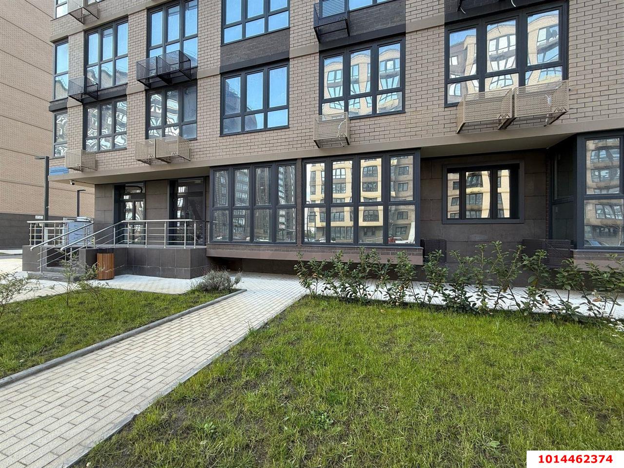 Фото №2: Торговое помещение 68 м² - Краснодар, 9-й километр, ул. Ярославская, 115