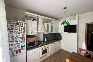 Фото №1: 2-комнатная квартира <span class="whitespace-nowrap">52 м²</span>, <span class="whitespace-nowrap">6/14 эт.</span> - Краснодар, мкр. Молодёжный, ул. 3-я Целиноградская, 2