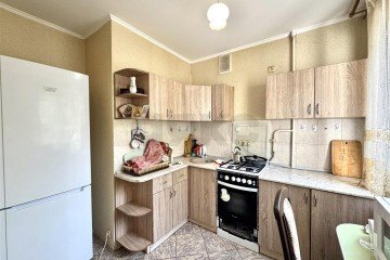 Фото №3: 2-комнатная квартира 51 м² - Краснодар, мкр. Гидростроителей, ул. Гидростроителей, 16