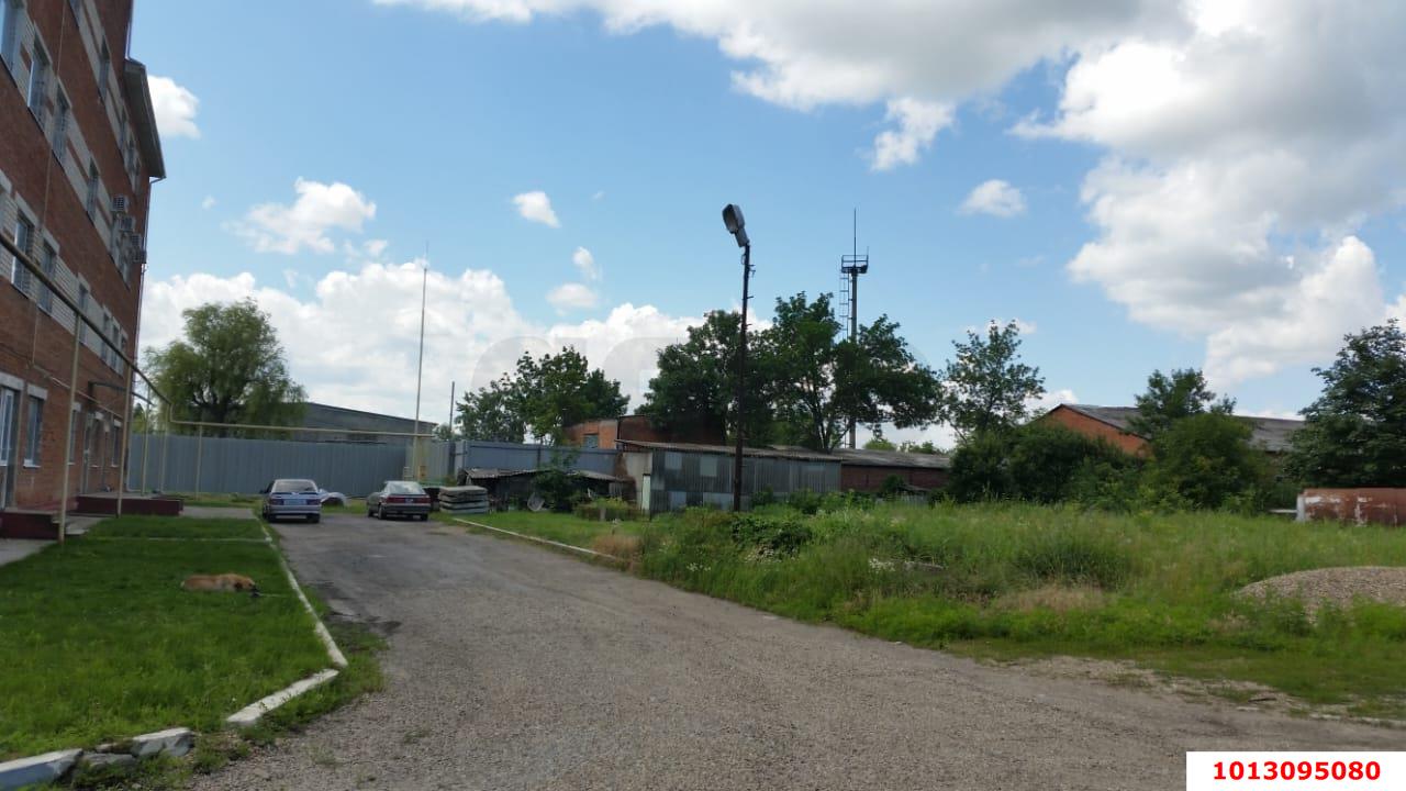 Фото №3: Отдельное здание 783 м² - Яблоновский, ул. Восточная, 61