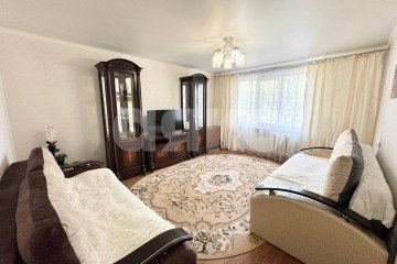 Фото №1: 3-комнатная квартира 60 м² - Нижнекамск, мкр. 9-й, ул. Чабьинская, 5А