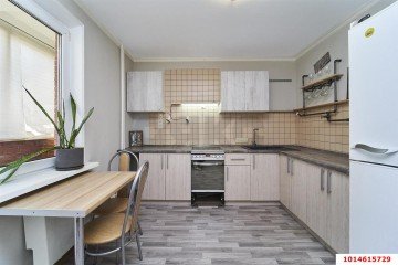 Фото №1: 1-комнатная квартира 37 м² - Краснодар, мкр. Краевая Клиническая Больница, ул. Восточно-Кругликовская, 69