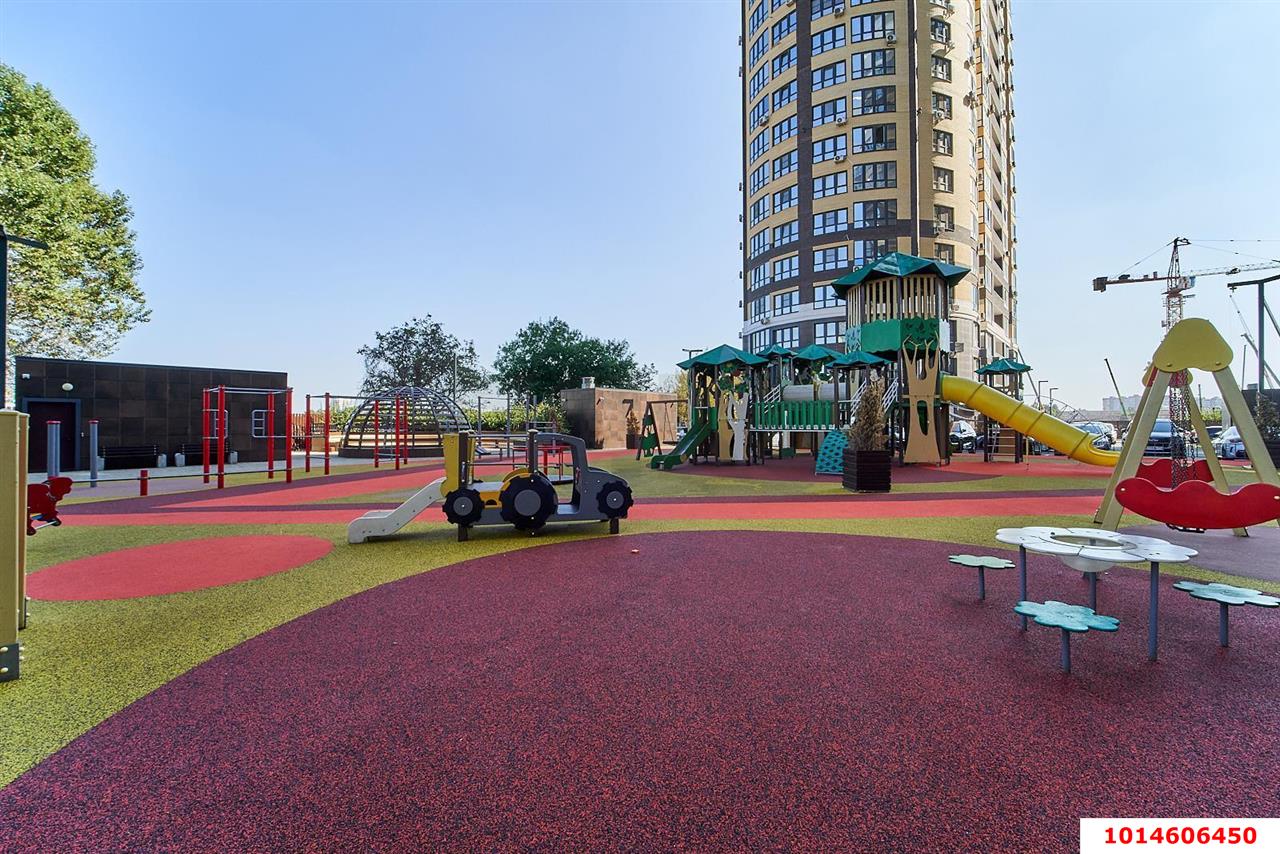 Фото №8: 3-комнатная квартира 93 м² - Краснодар, жилой комплекс Фамилия, ул. Старокубанская, 124