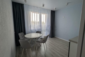 Фото №1: 1-комнатная квартира 45 м² - Краснодар, мкр. жилой комплекс Дом у Озера, ул. Селезнёва, 104/1