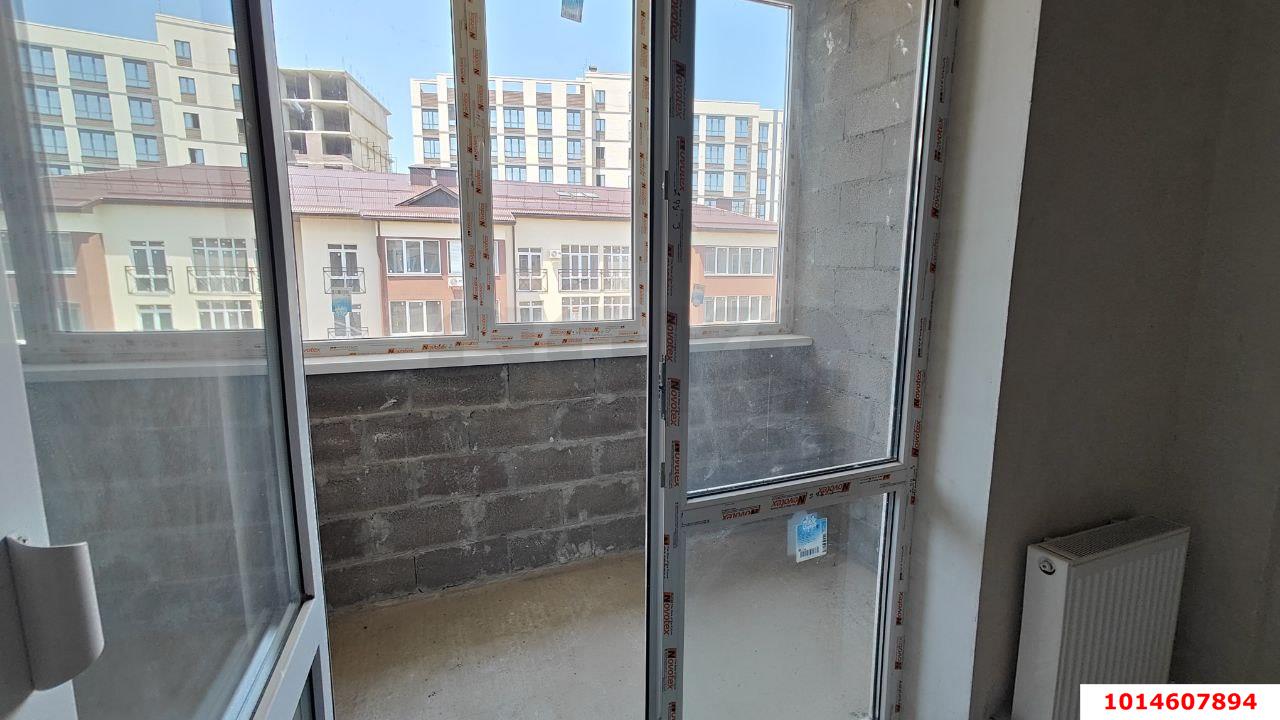 Фото №2: 2-комнатная квартира 58 м² - Краснодар, жилой комплекс Усадьба, ул. имени Валерия Вишневецкого, 11к1