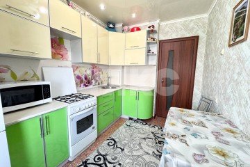 Фото №1: 3-комнатная квартира 65 м² - Нижнекамск, мкр. 31-й, ул. Сююмбике, 9