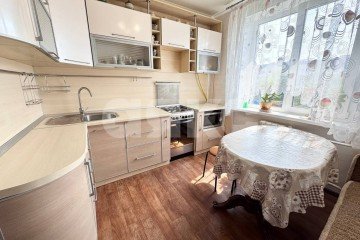 Фото №2: 3-комнатная квартира 62 м² - Нижнекамск, мкр. 27-й, пр-кт Мира, 22