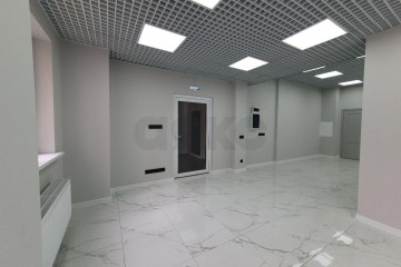 Фото №2: Торговое помещение 135 м² - Краснодар, мкр. жилой комплекс Флотилия, ул. имени 40-летия Победы, 178к2