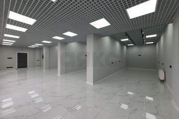 Фото №4: Торговое помещение 135 м² - Краснодар, мкр. жилой комплекс Флотилия, ул. имени 40-летия Победы, 178к2