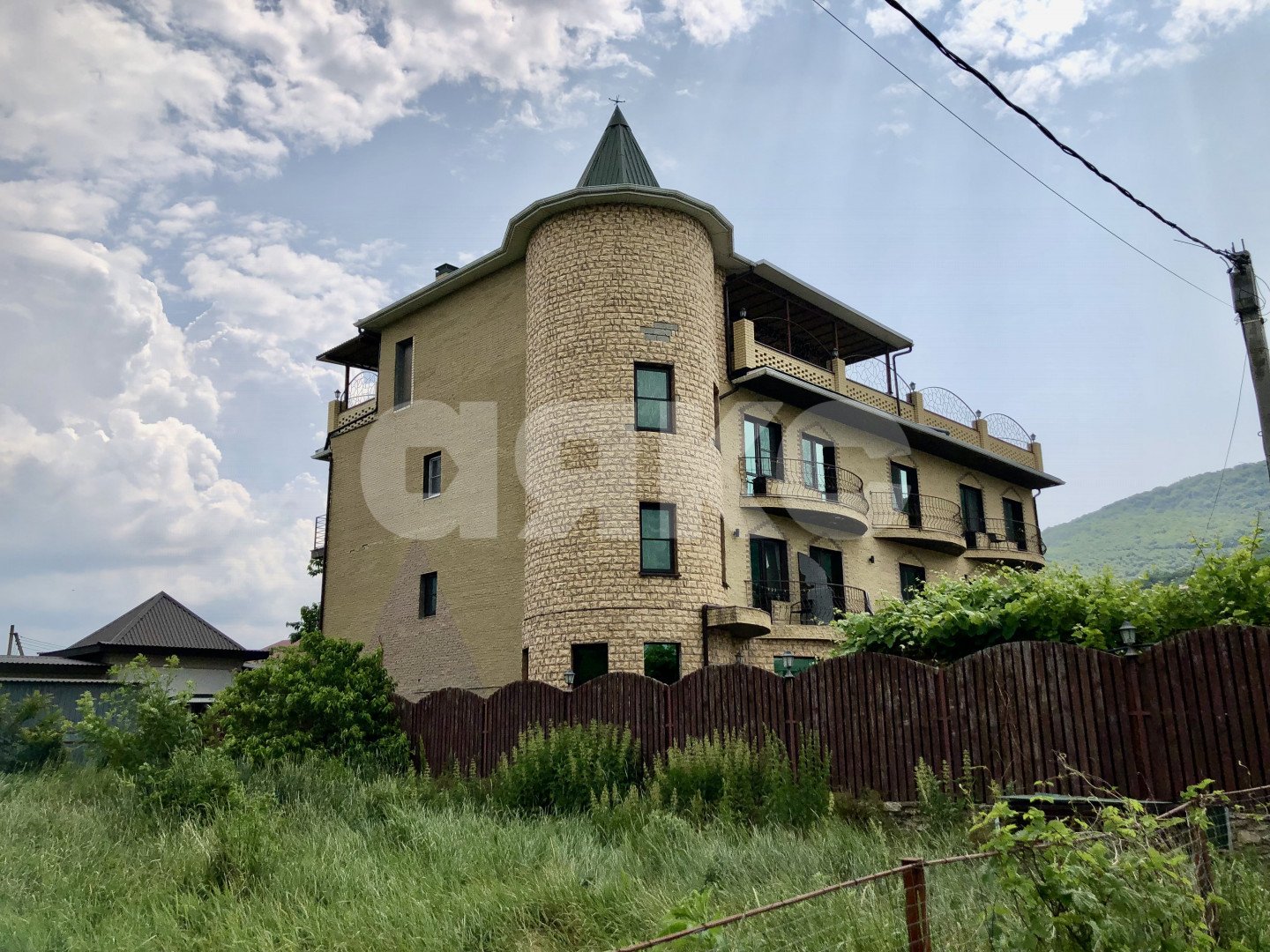 Фото №2: Коммерция 662 м² - Сукко, ул. Кавказская, 3