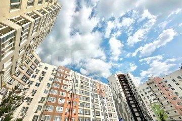 Фото №1: 1-комнатная квартира 43 м² - Симферополь, мкр. жилой комплекс Город Мира, ул. Батурина, 135