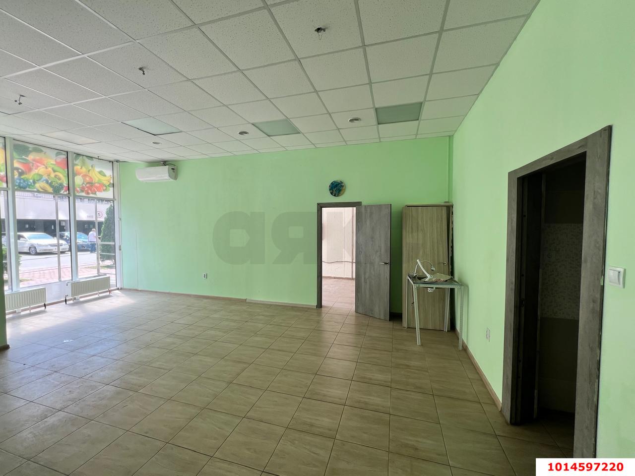Фото №6: Торговое помещение 67 м² - Краснодар, жилой комплекс Альпы, ул. Командорская, 6