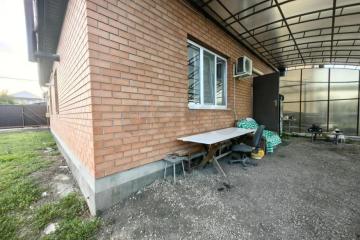 Фото №1: Дом <span class="whitespace-nowrap">174 м²</span>, <span class="whitespace-nowrap">2 эт.</span> - Южный, ул. Спортивная, 71