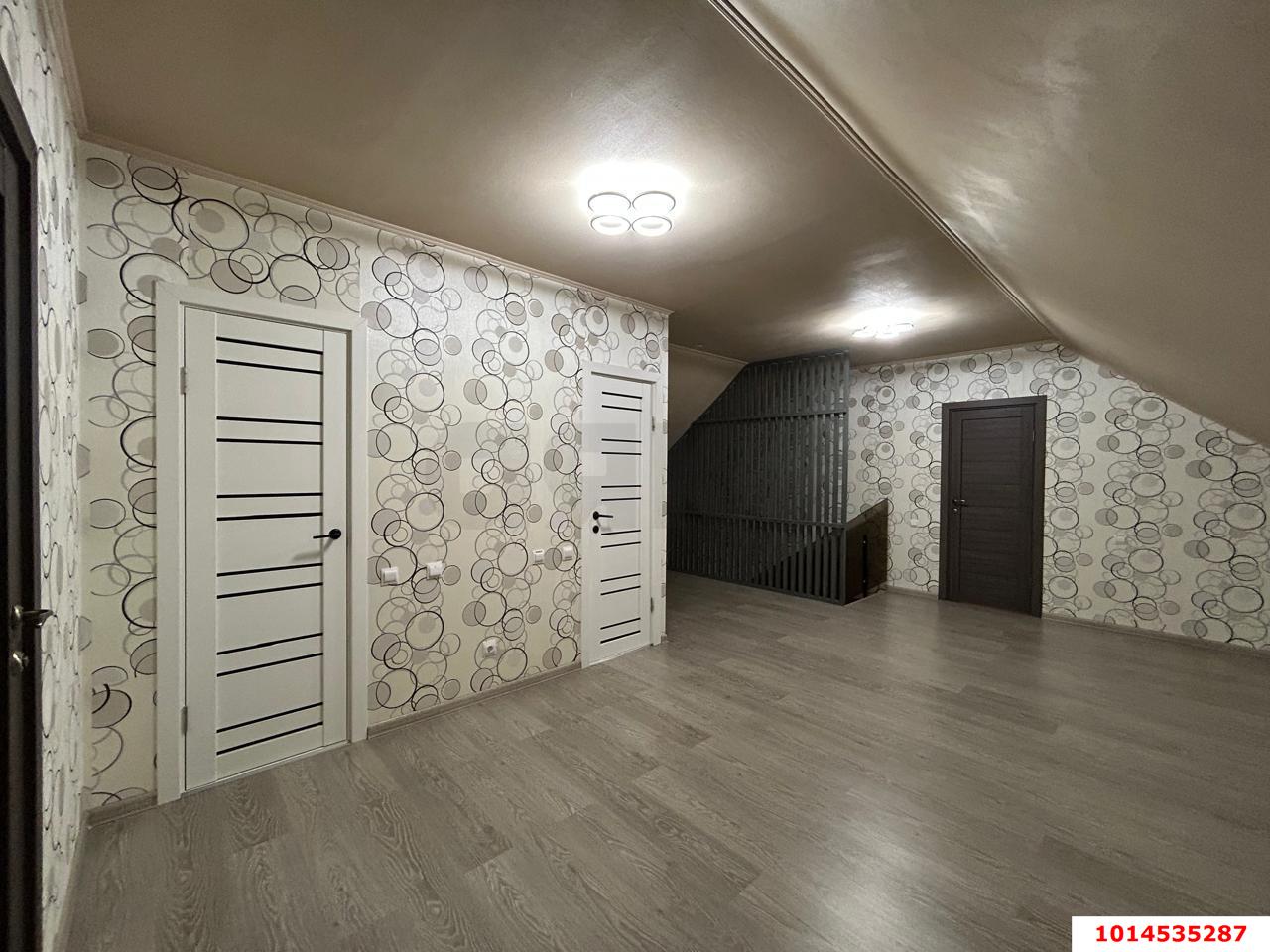 Фото №1: Дом 174 м² + 9 сот. - Южный, ул. Спортивная, 71