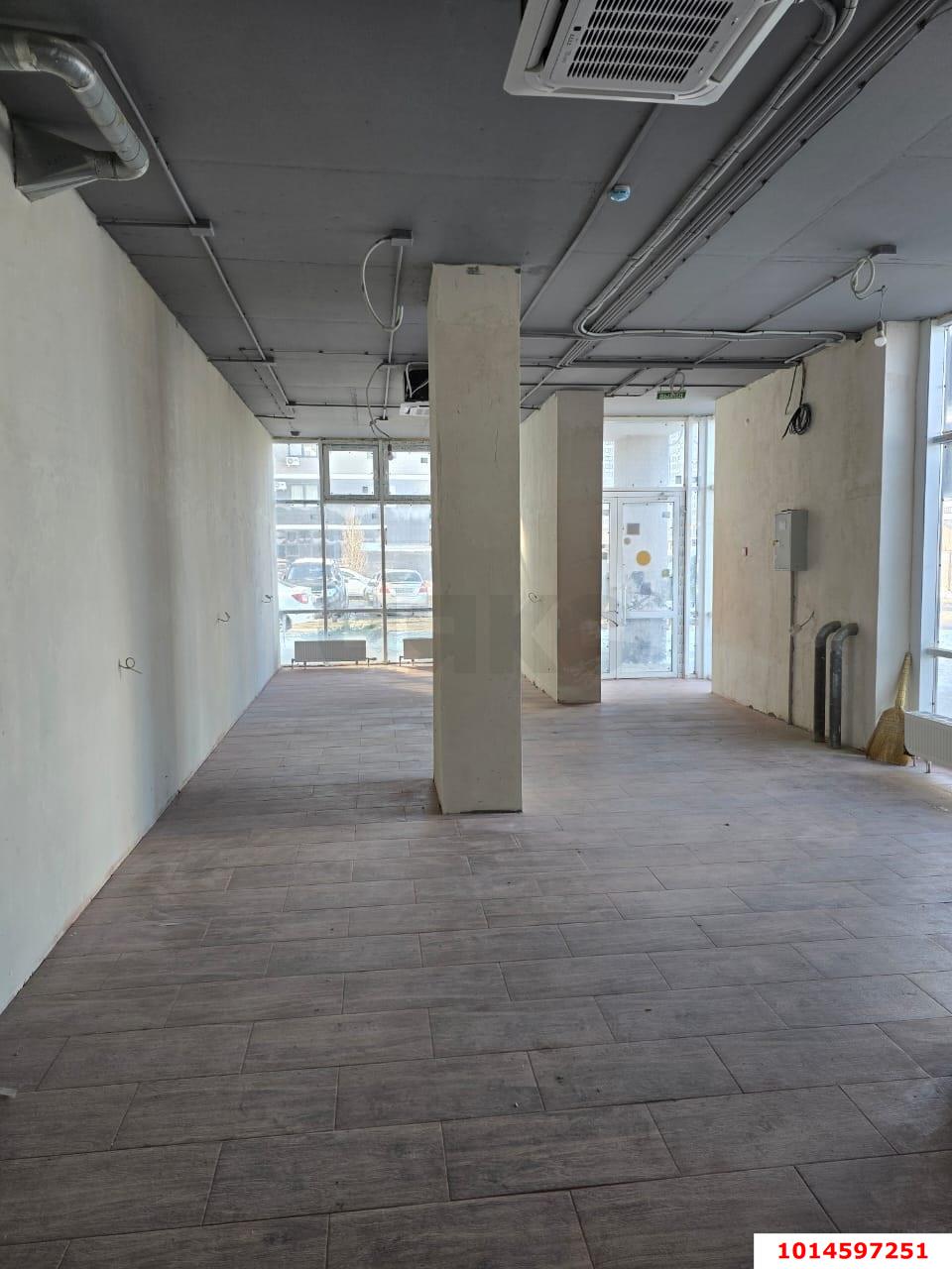 Фото №4: Коммерция 80 м² - Краснодар, Прикубанский внутригородской округ, Россинского, мкр. жилой комплекс Дружный-2, б-р Адмиралтейский, 3